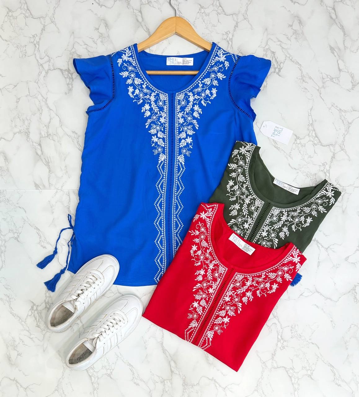 تاپ گلدوزي شده بغل منگوله دار کد 1492