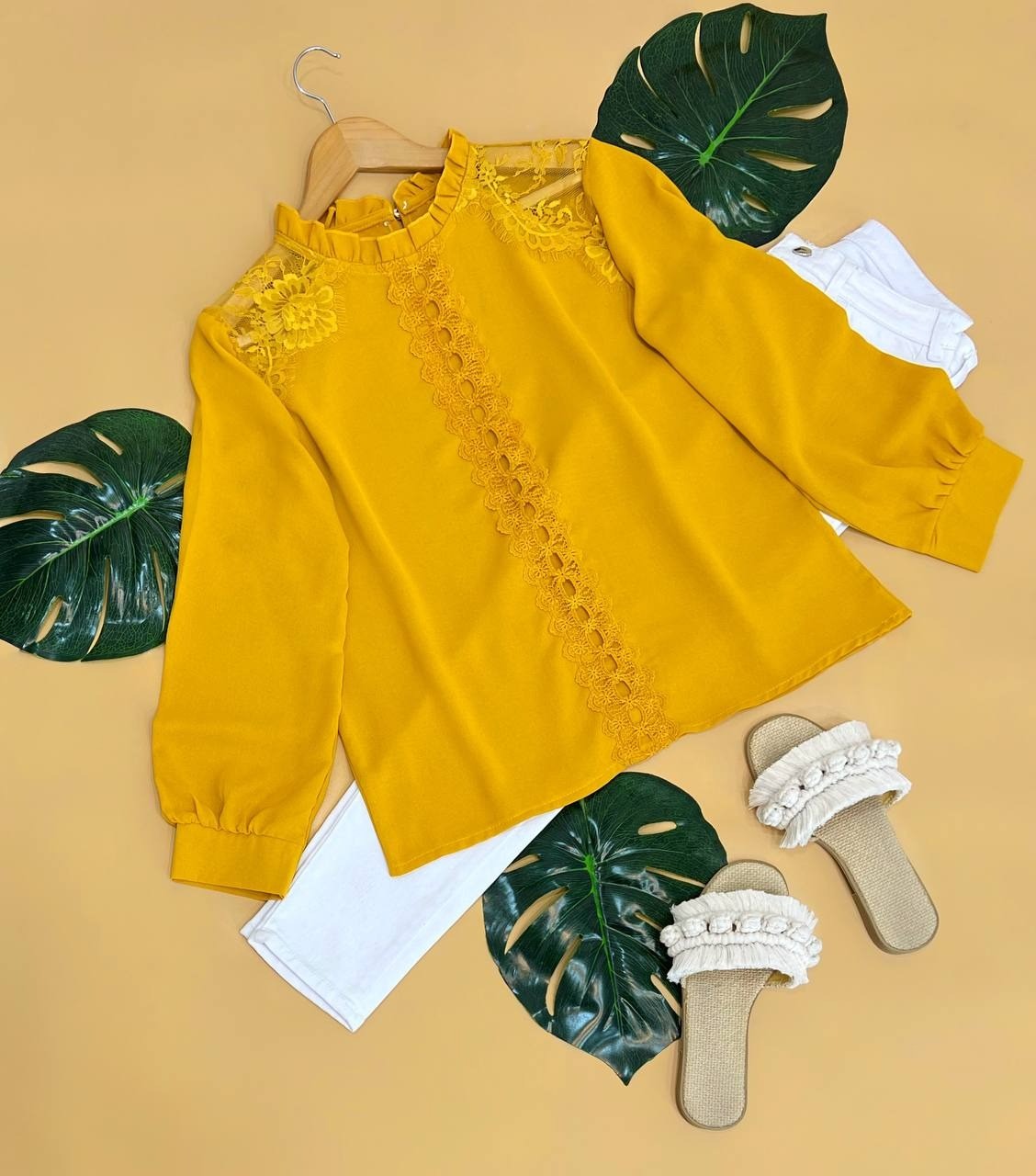 شوميز کرپ نخ سرشونه گيپور کد 1631