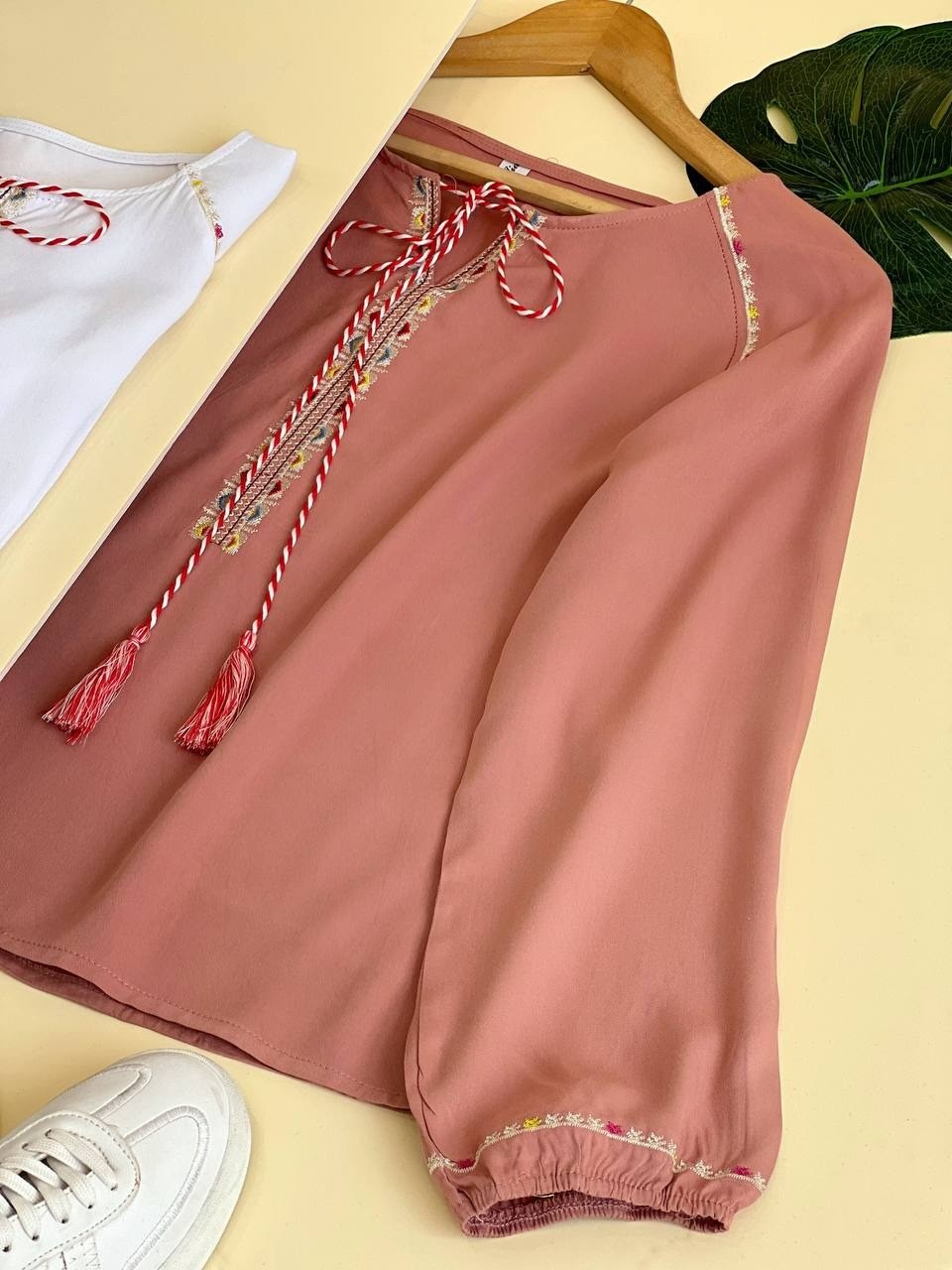 شومیز گلدوزی منگوله دار کد 1802