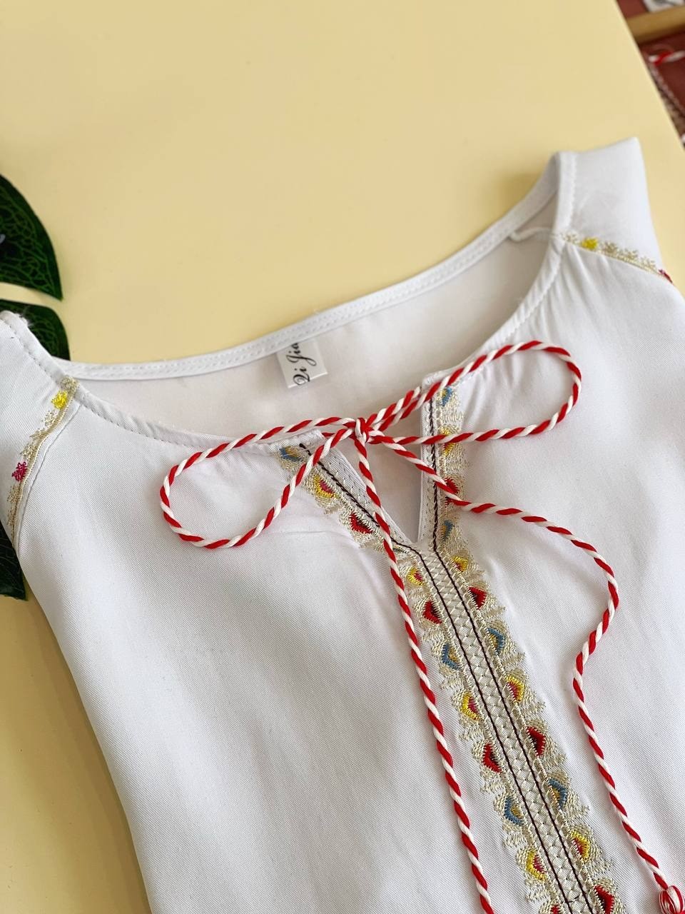 شومیز گلدوزی منگوله دار کد 1802