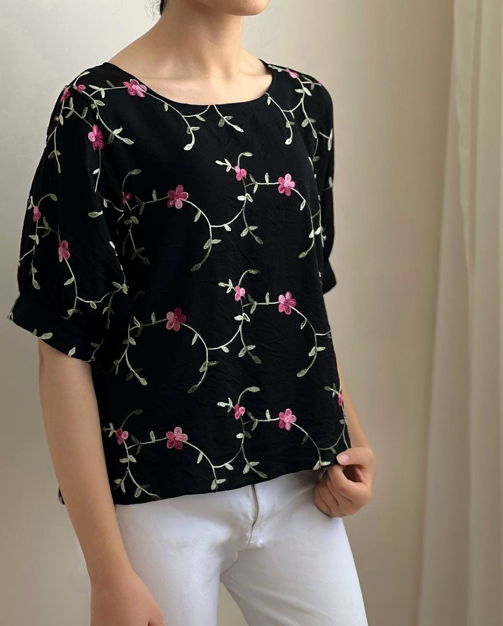 شومیز گلدوزی استین پف کد 1806