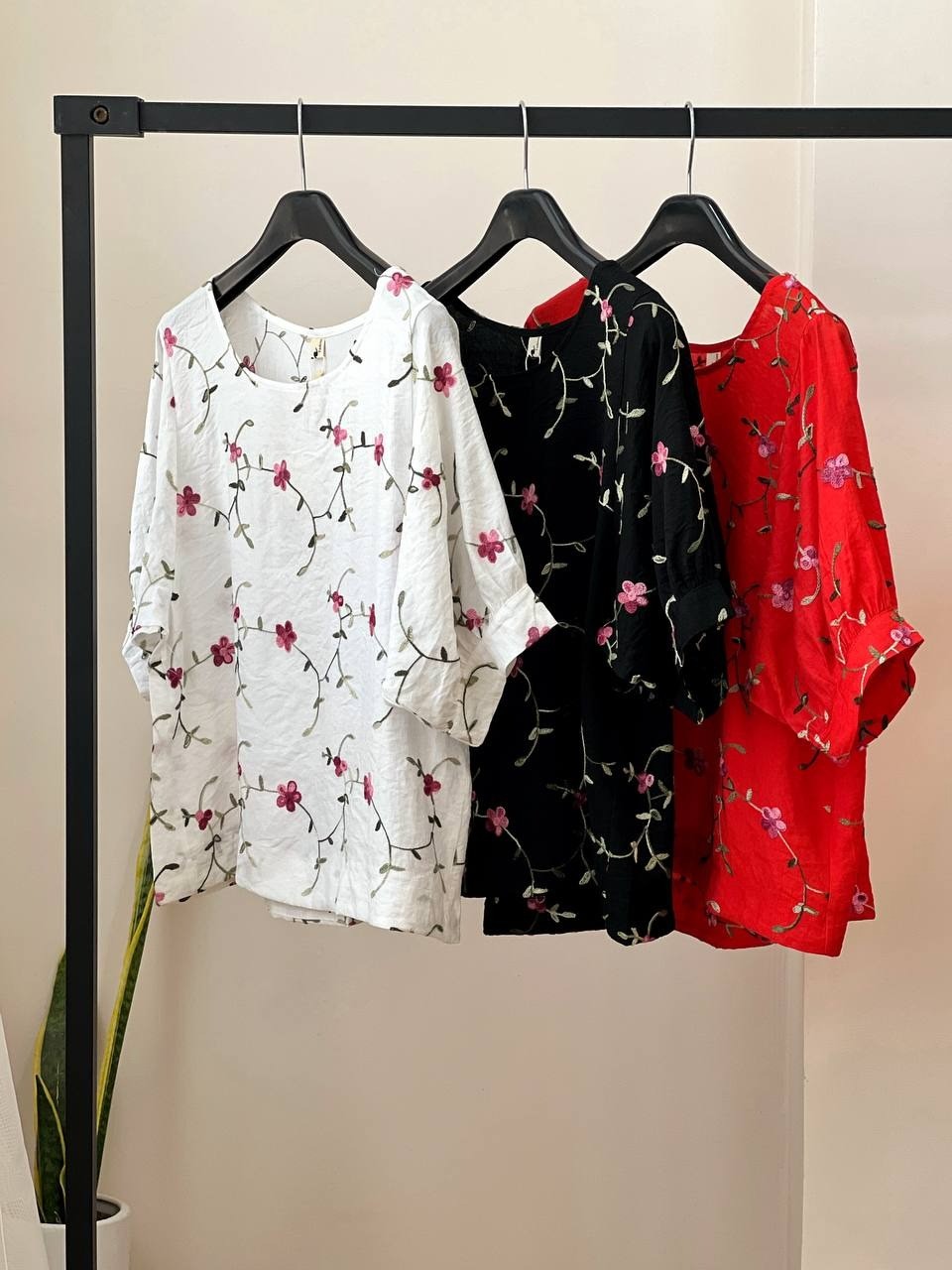 شومیز گلدوزی استین پف کد 1806