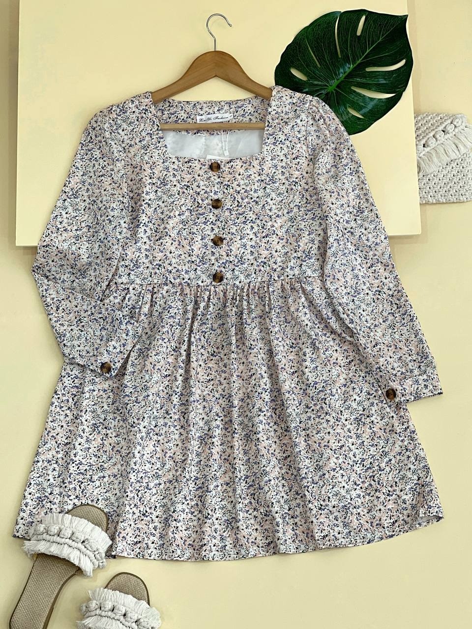 پیراهن گل ریز جلور دکمه کد 1810