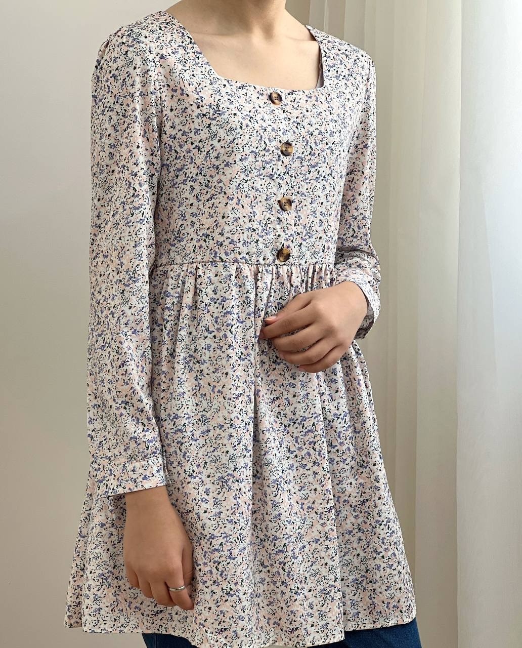 پیراهن گل ریز جلور دکمه کد 1810