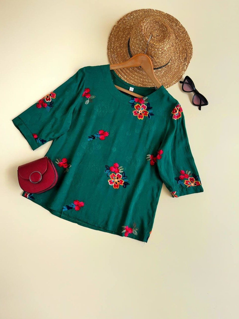 شومیز گلدوزی تمام نخ کد 1822