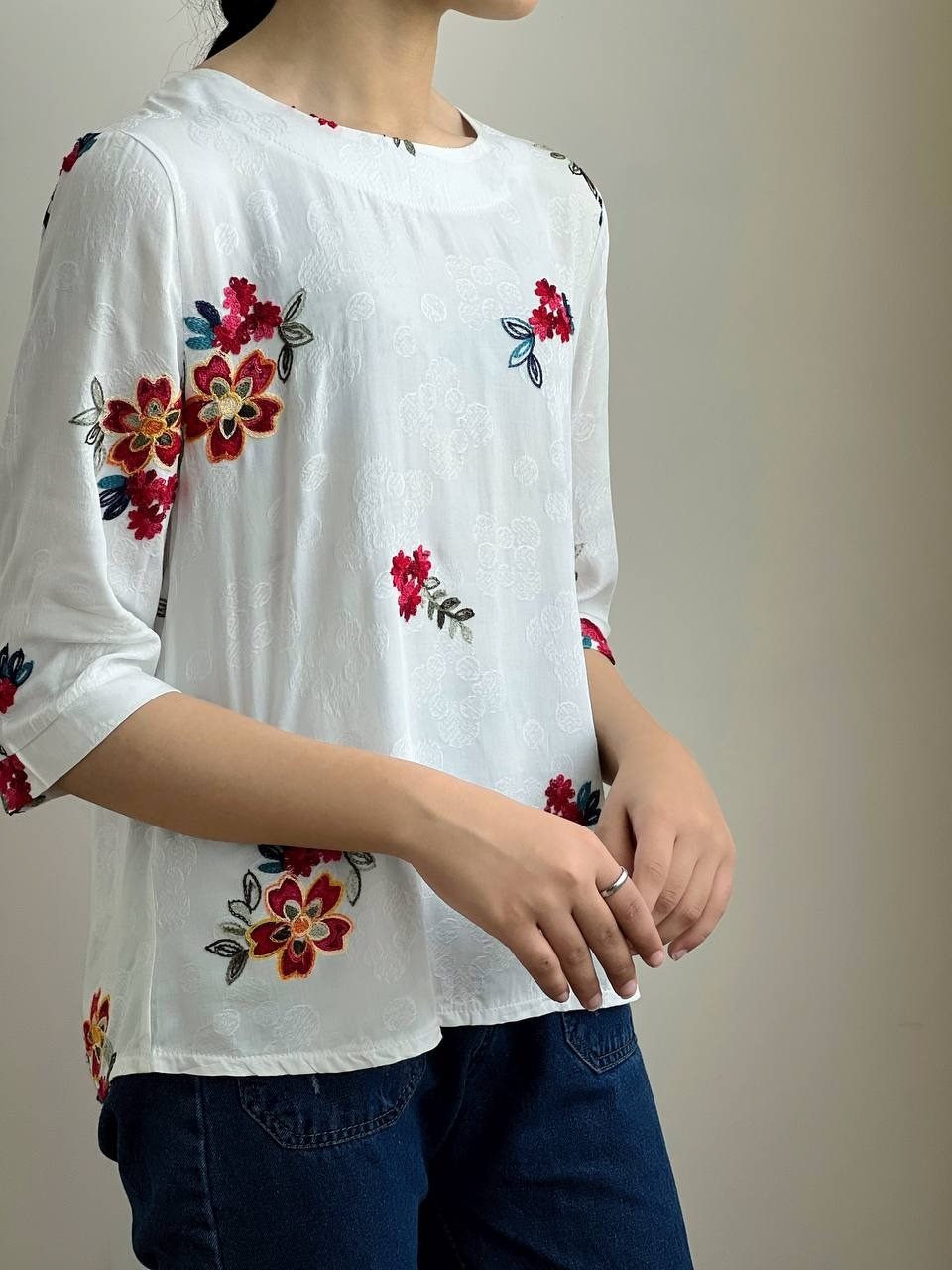 شومیز گلدوزی تمام نخ کد 1822