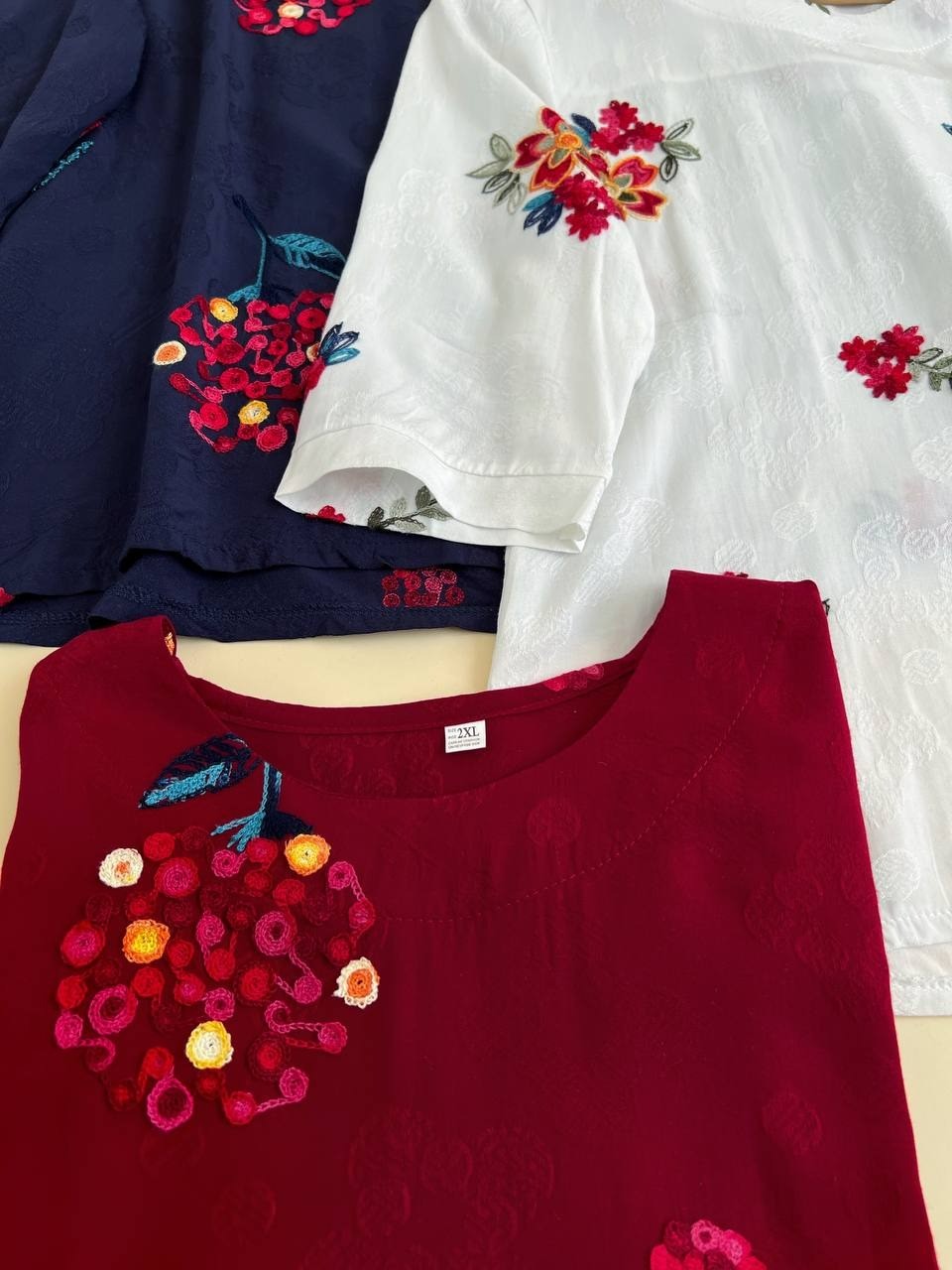 شومیز گلدوزی تمام نخ کد 1822