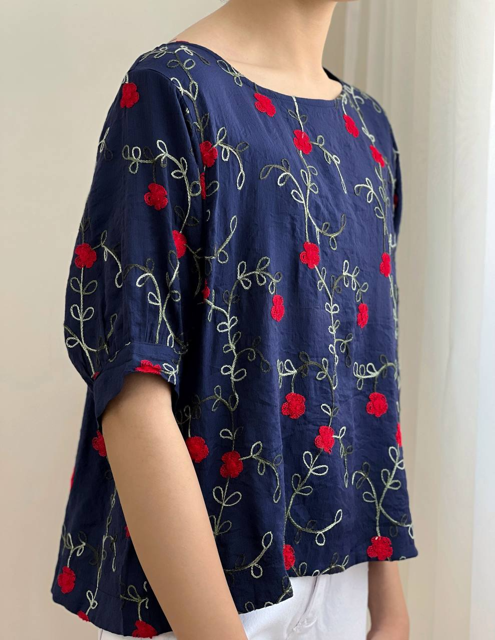 شومیز استین گلدوزی شده طرح 2 کد 1832