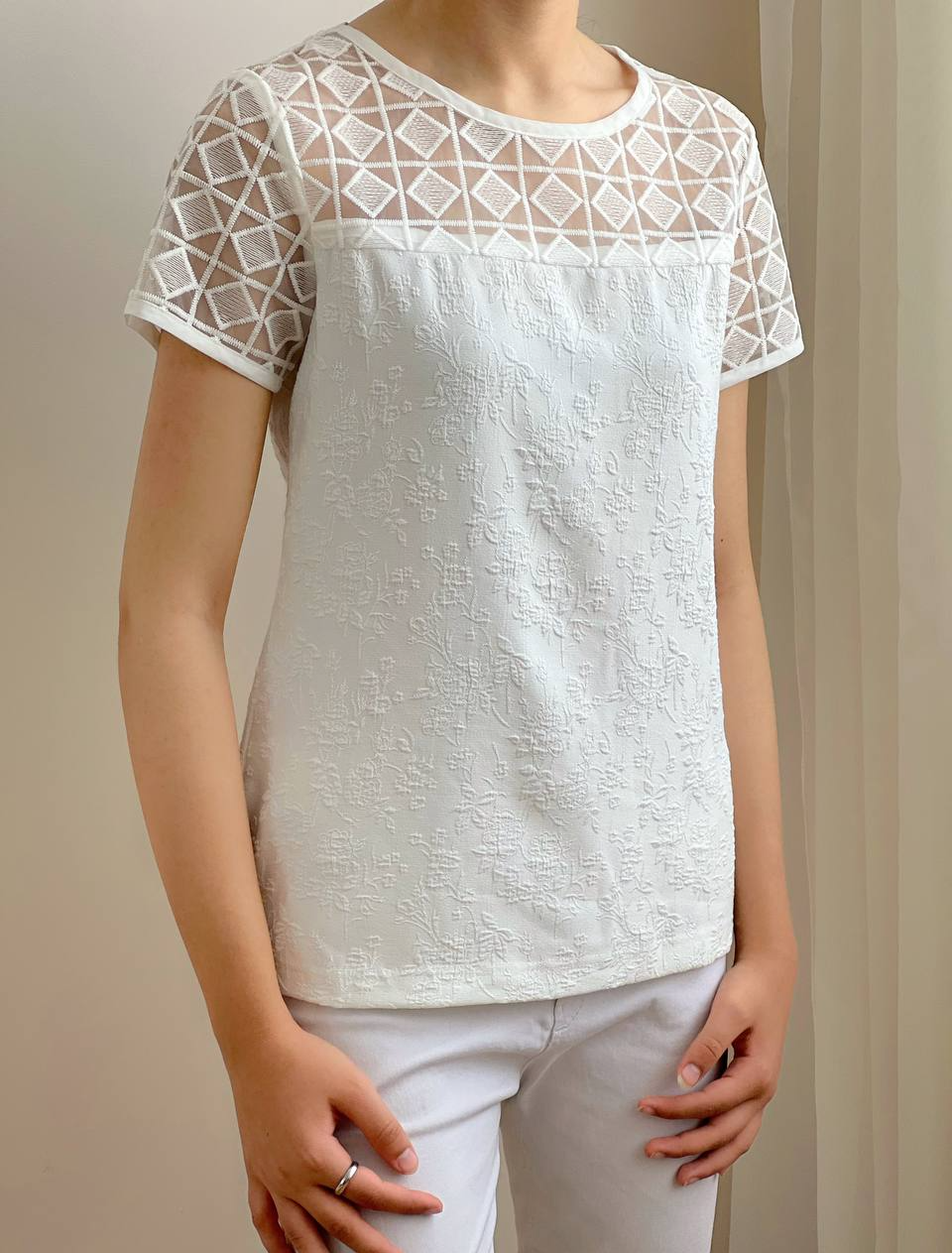 شومیز ژاکارد سفید کد 1844