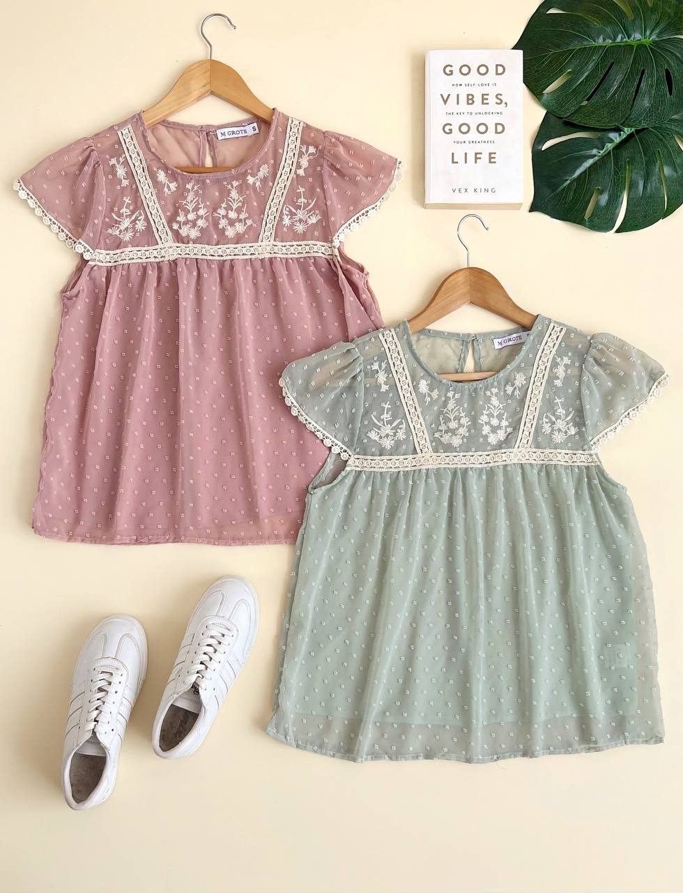 شومیز اشکی نوار دوزی کد 1895