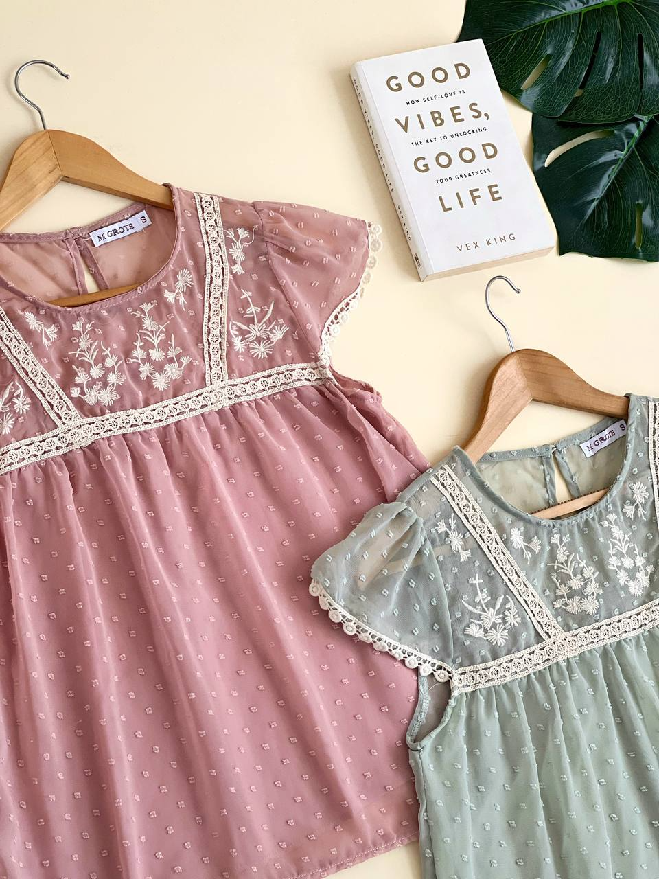 شومیز اشکی نوار دوزی کد 1895