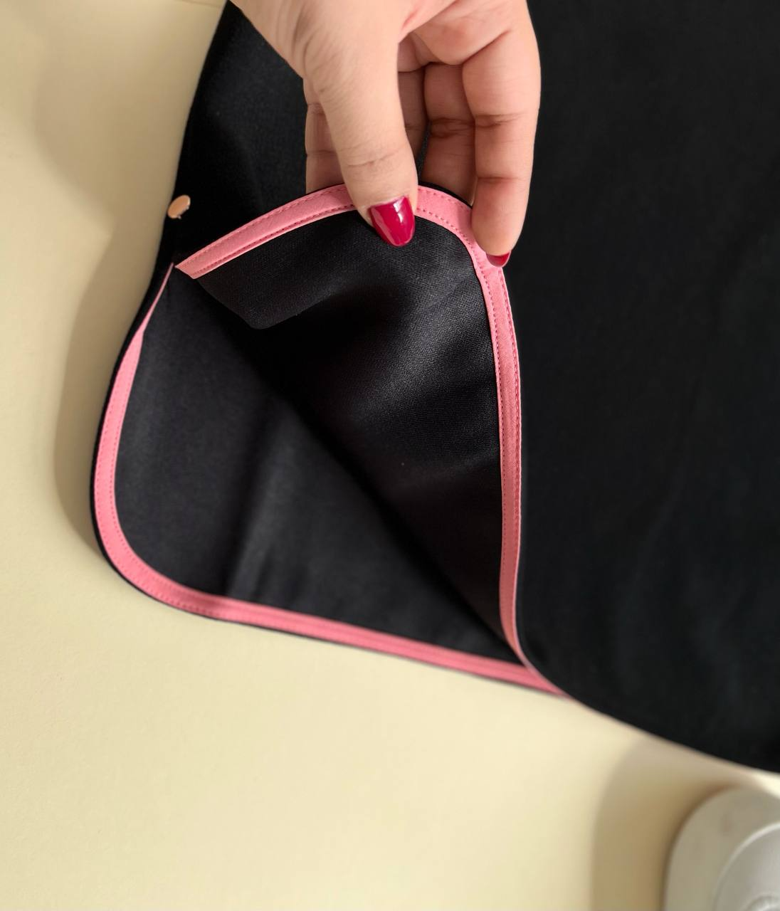 شومیز مشکی بغل چاک کد 1970