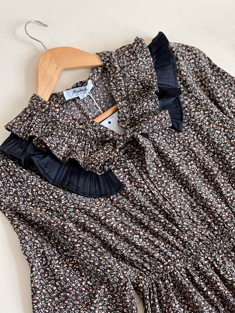 پیراهن گل ریز یقه چین دار کد 1987