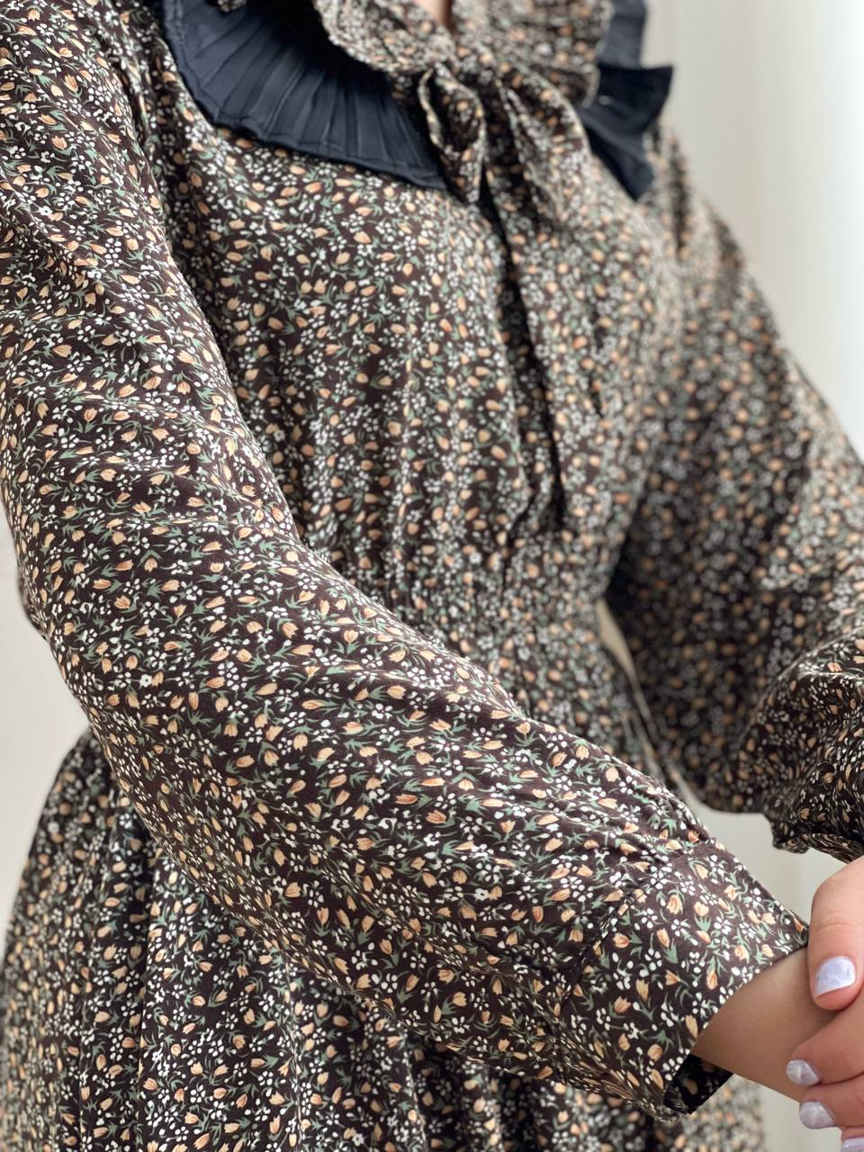 پیراهن گل ریز یقه چین دار کد 1987