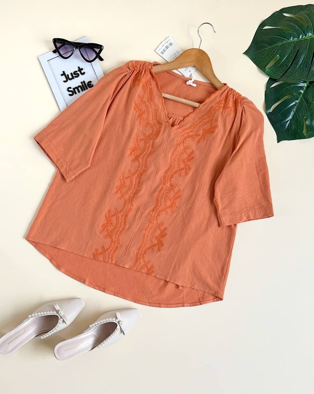 شومیز کنف گلدوزی شده کد 2025