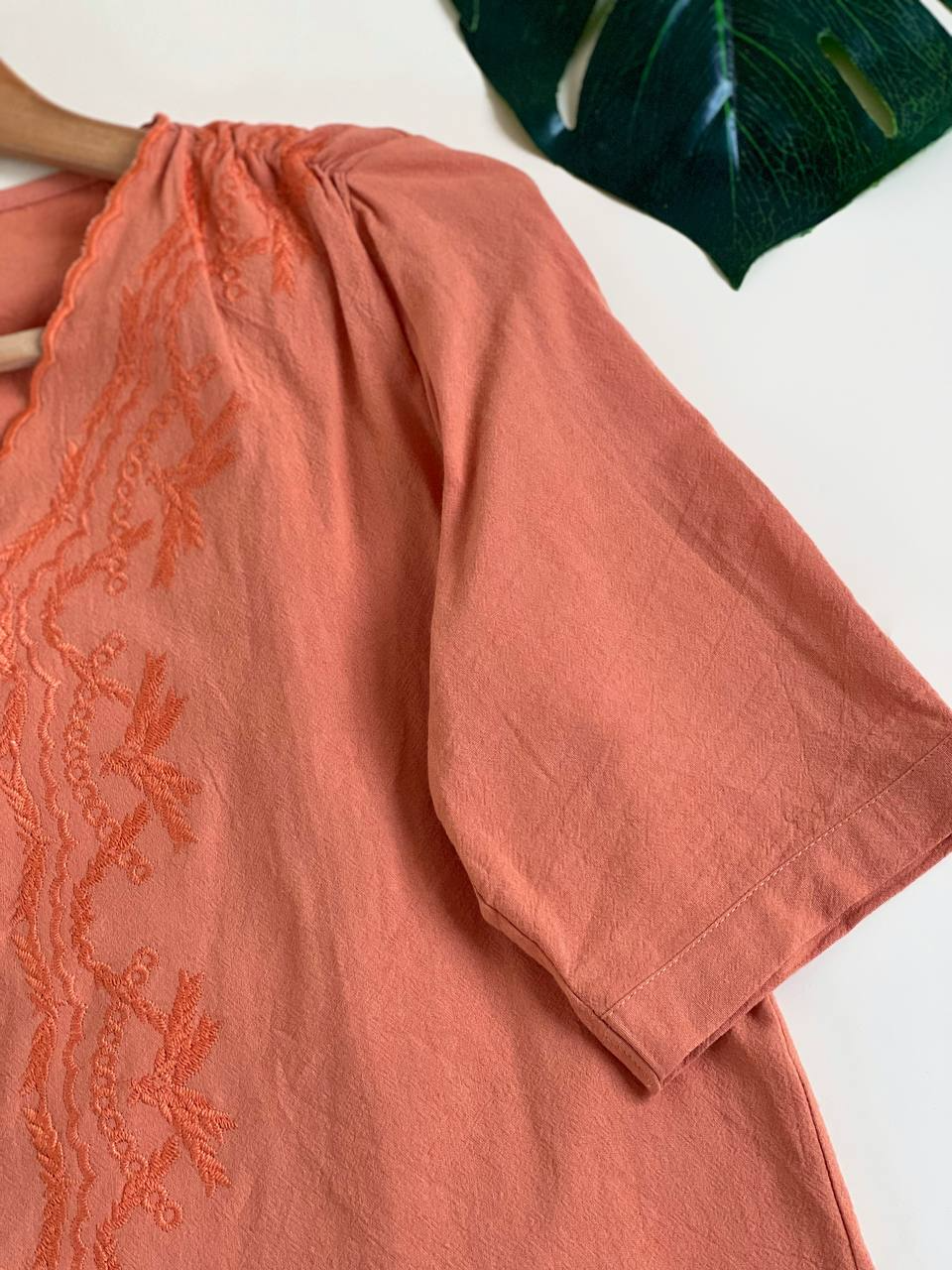 شومیز کنف گلدوزی شده کد 2025