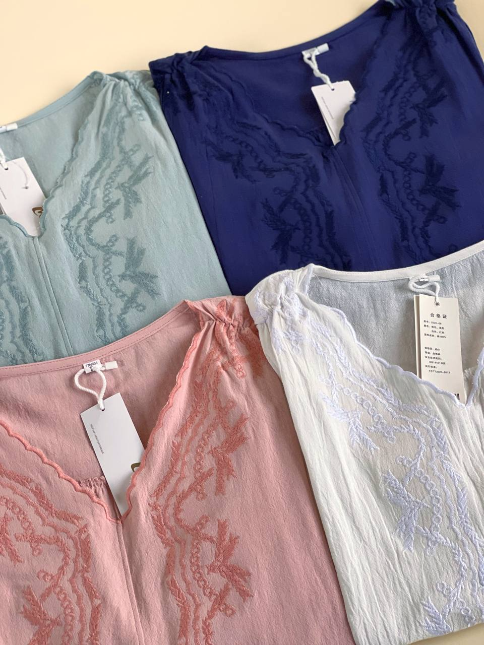 شومیز کنف گلدوزی شده کد 2025