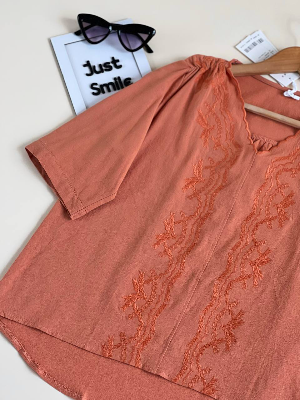 شومیز کنف گلدوزی شده کد 2025