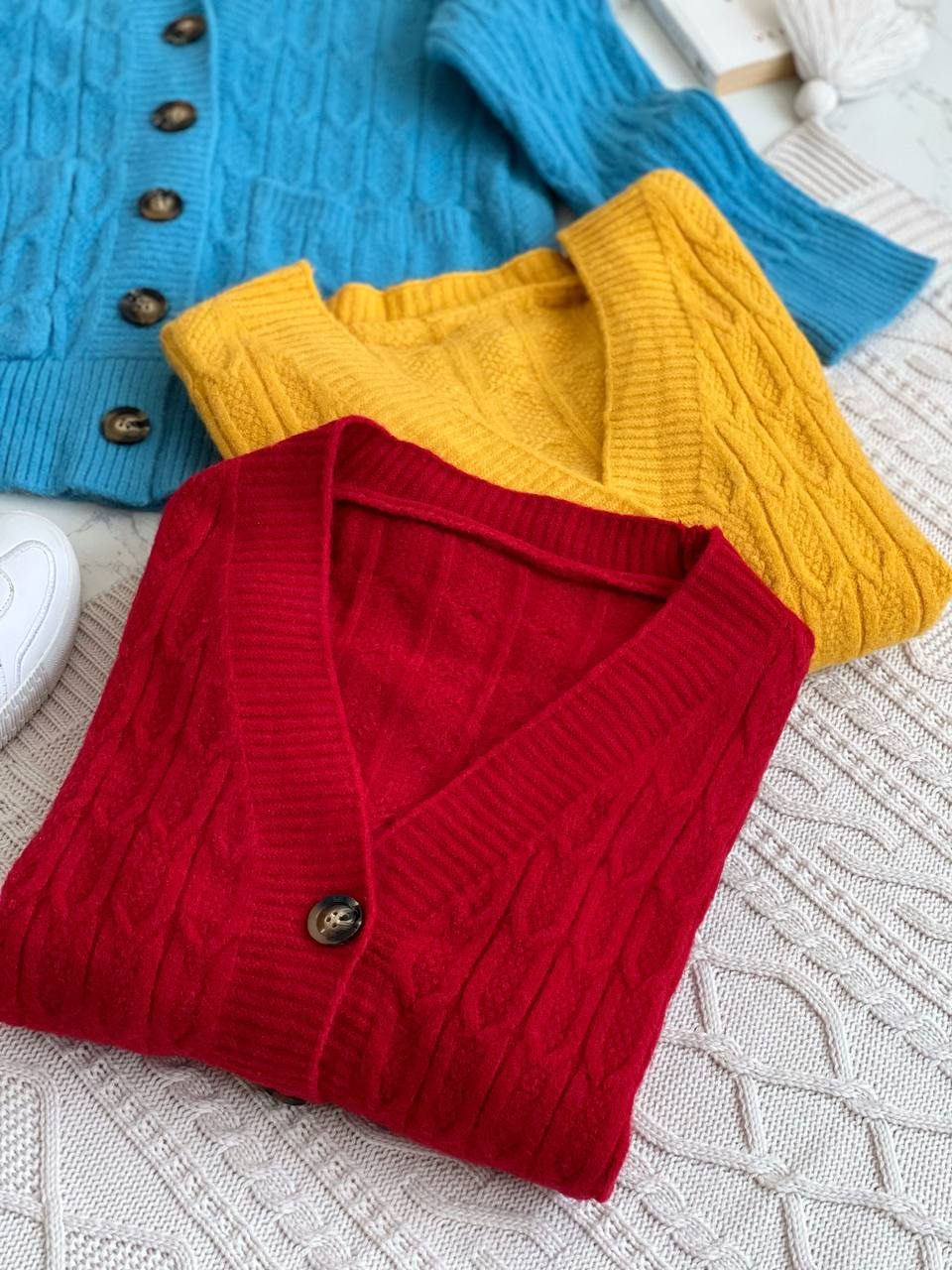 ژاکت بافت جلو دکمه کد 2062