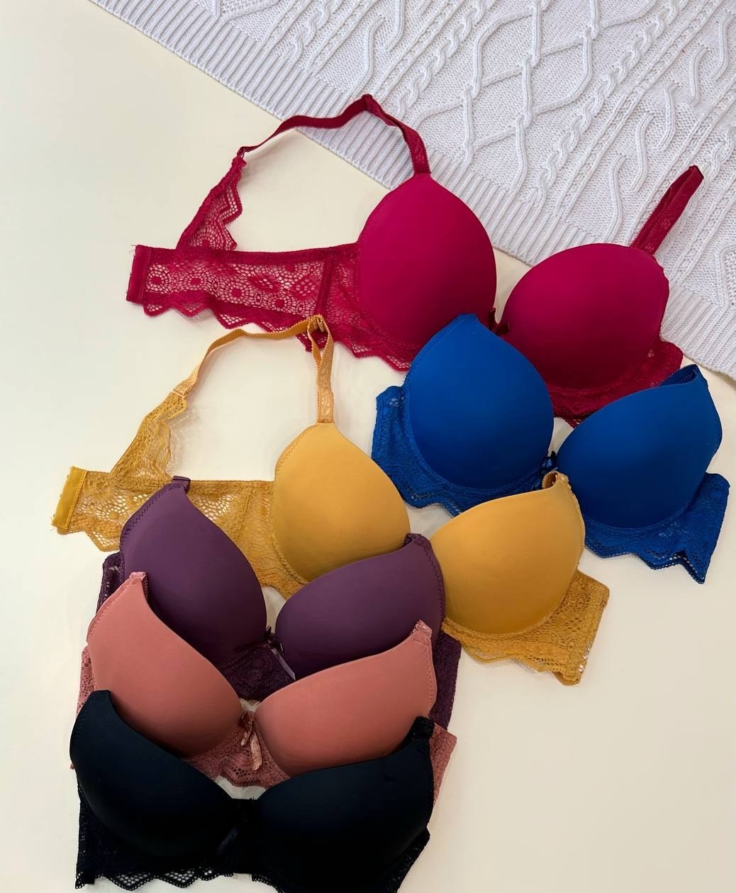 سوتین اسفنجی کاپ B کد 2077