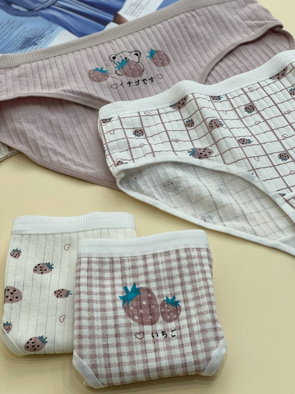 شورت نخ کبریتی توت فرنگی کد 2142