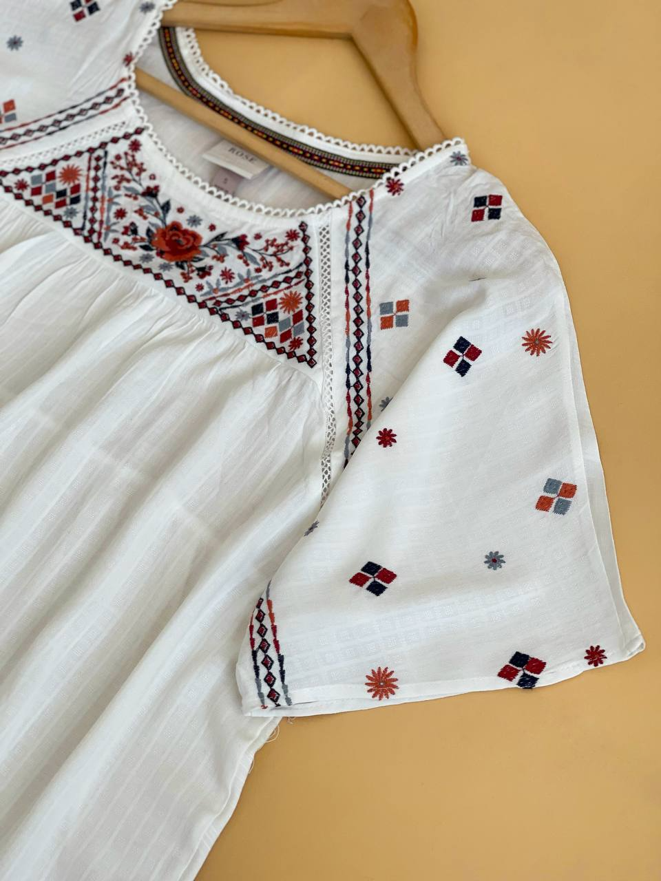 شومیز گلدوزی شده نخی کد 2170