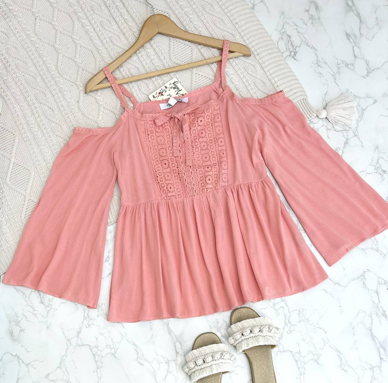 شومیز سرشونه باز کریشه کد 2177