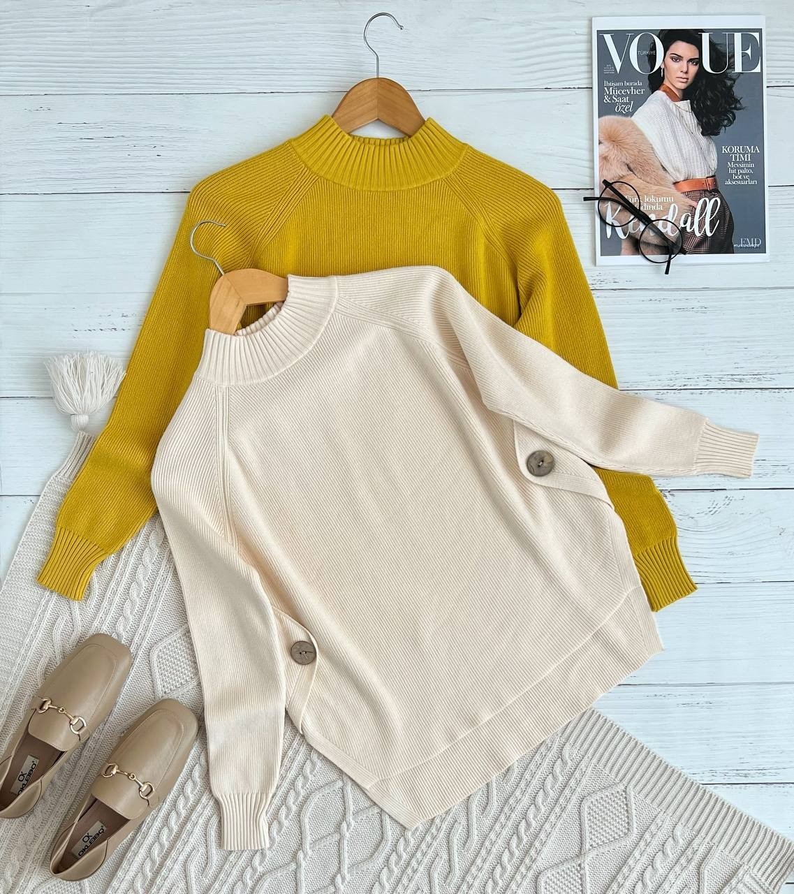 پلیور بافت بغل دکمه یقه سه سانت کد 2205