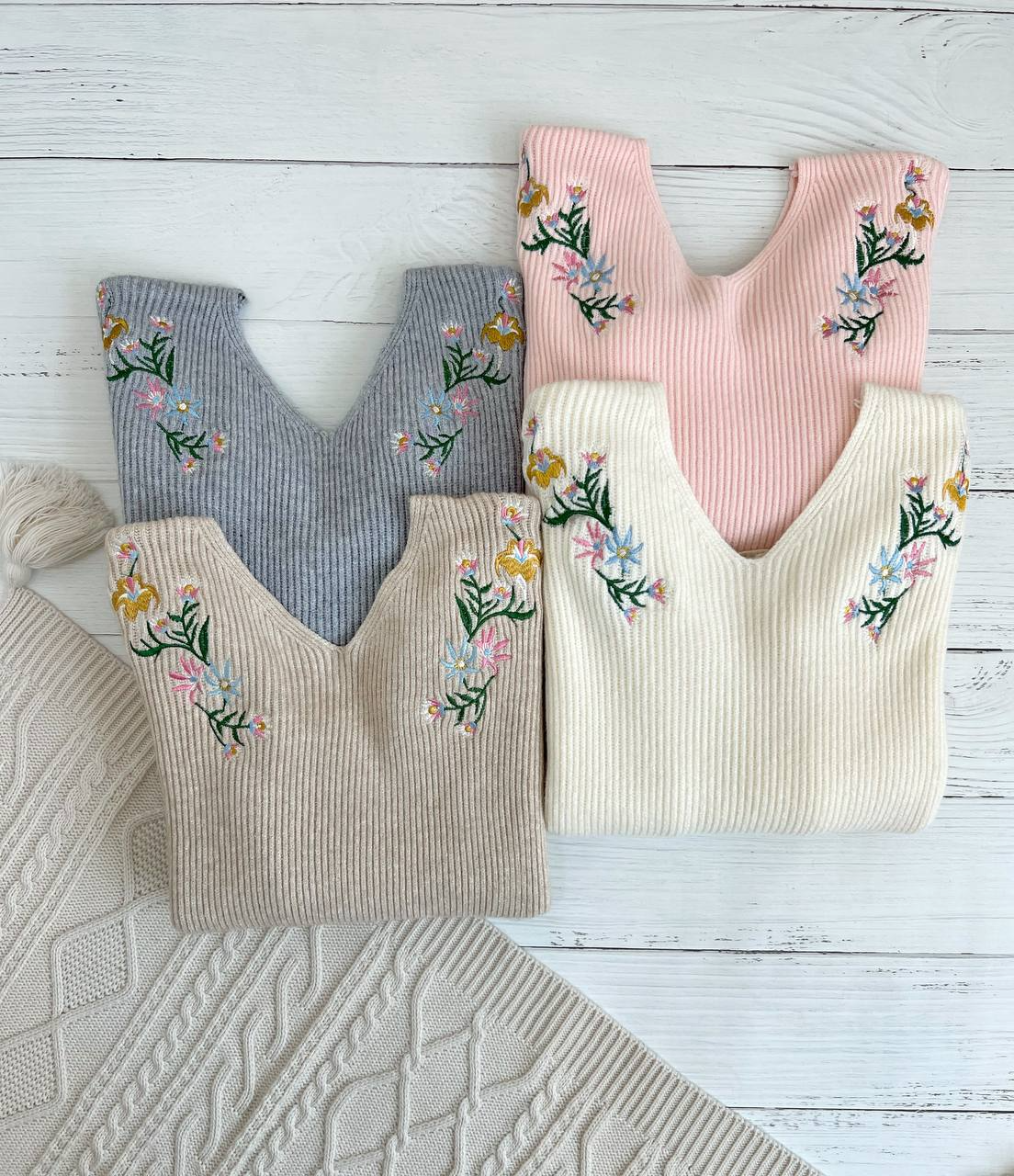 بافت گلدوزی شده یقه هفت کد 2213