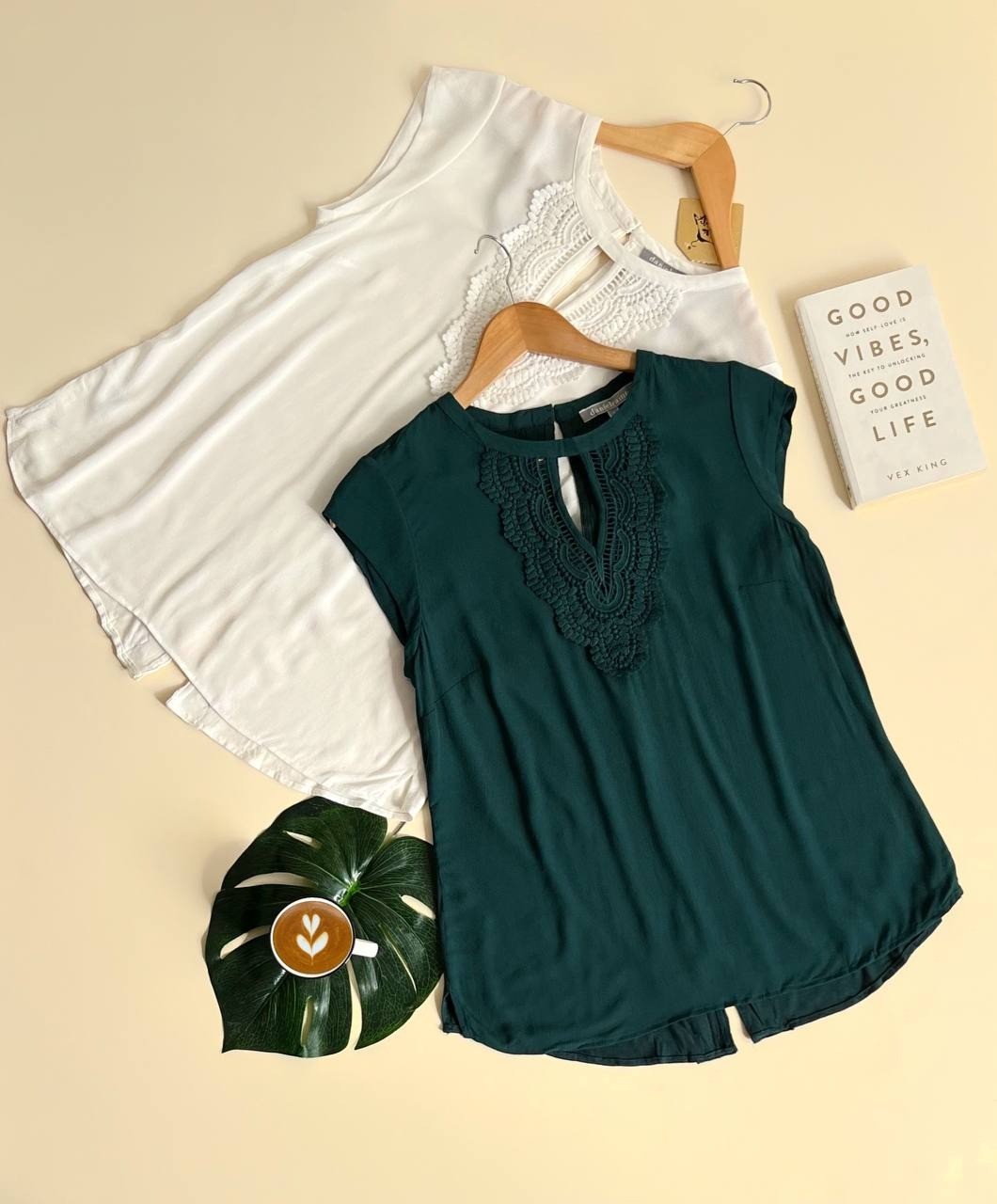 شومیز گیپوری پشت چاک دار کد 2242