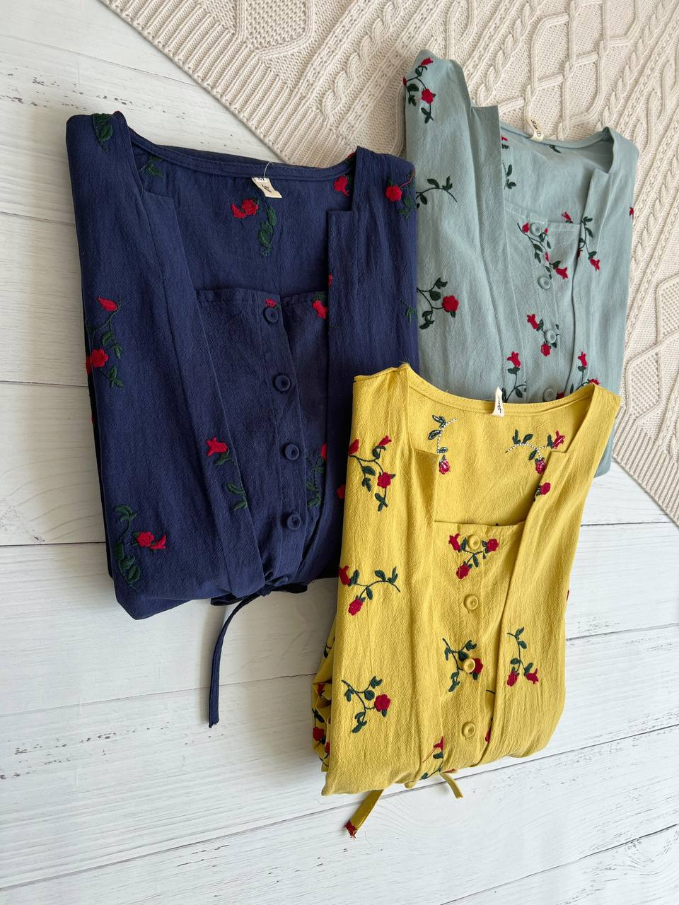 پیراهن کنف گلدوزی شده کد 2254