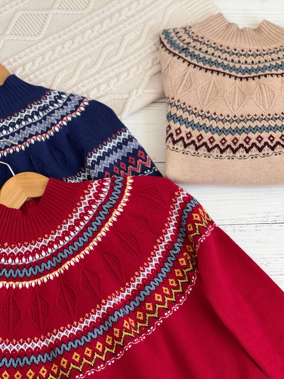 پلیور بافت یقه سه سانت سنتی کد 2261