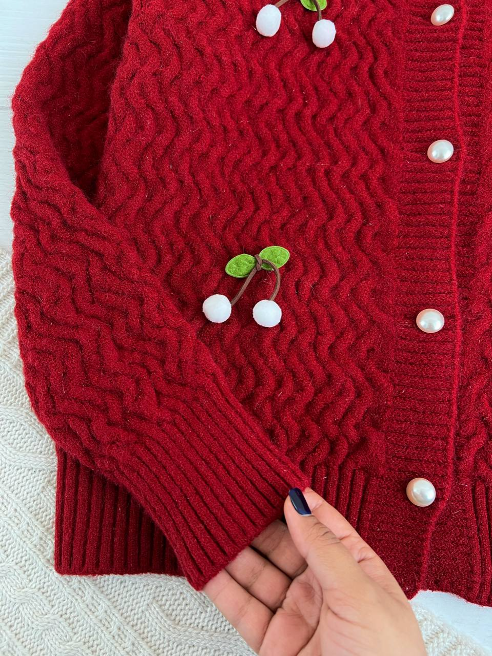 ژاکت بافت آلبالویی اکلیل دار کد 2296