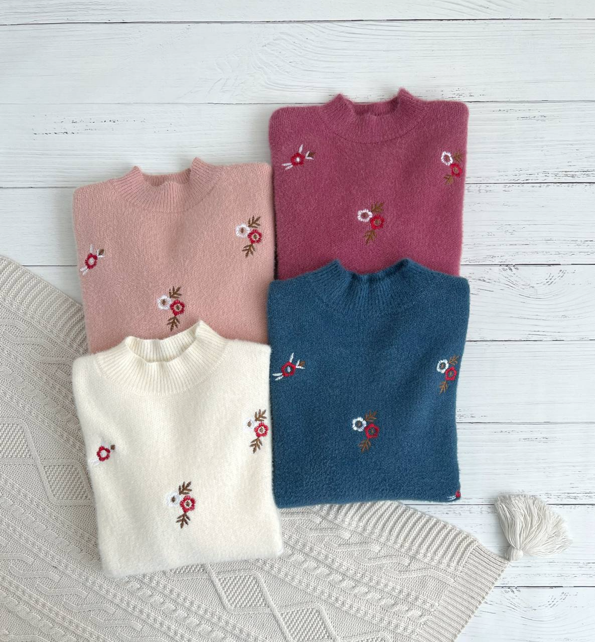 پلیور بافت موهر دار گلدوزی شده کد 2297