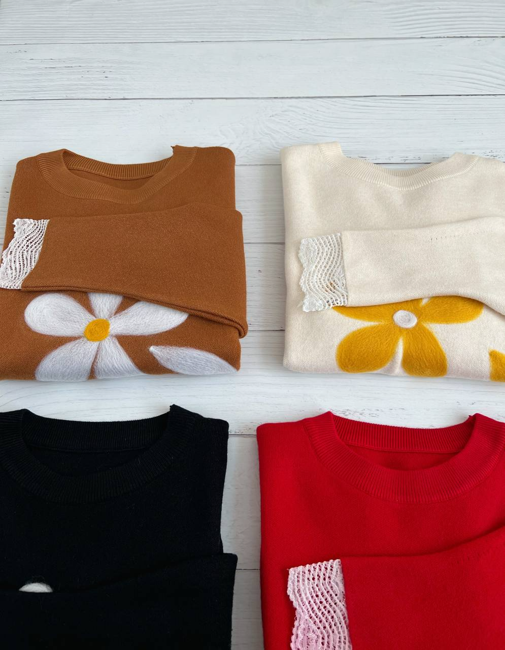 پلیور بافت گلبرگ سر آستین گیپور کد 2298