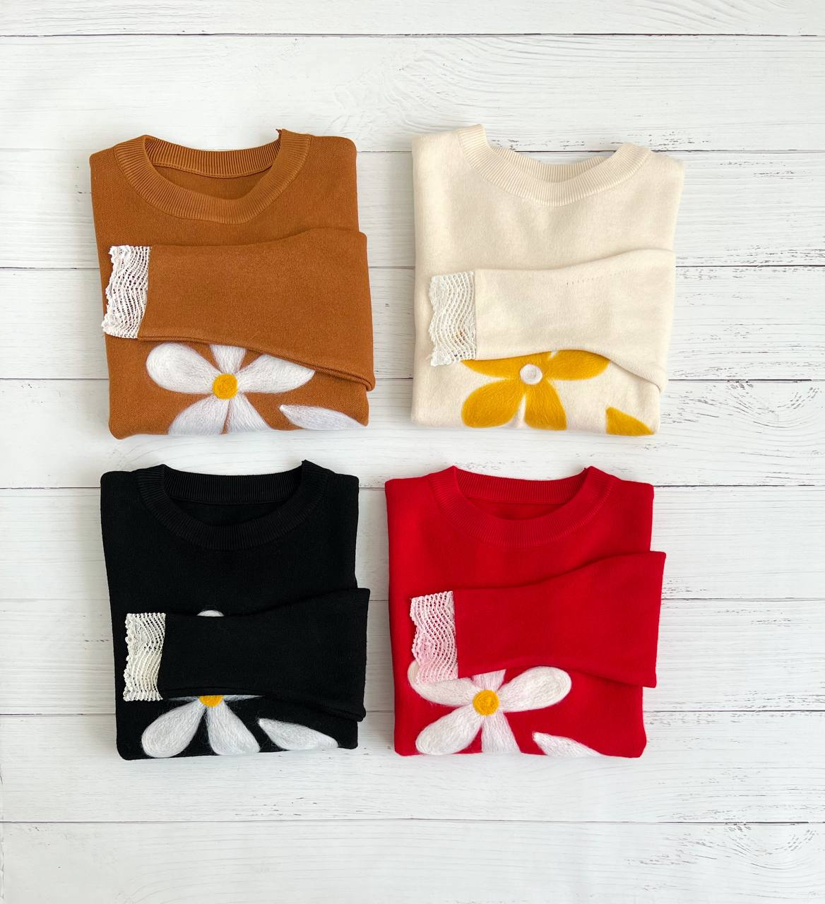 پلیور بافت گلبرگ سر آستین گیپور کد 2298