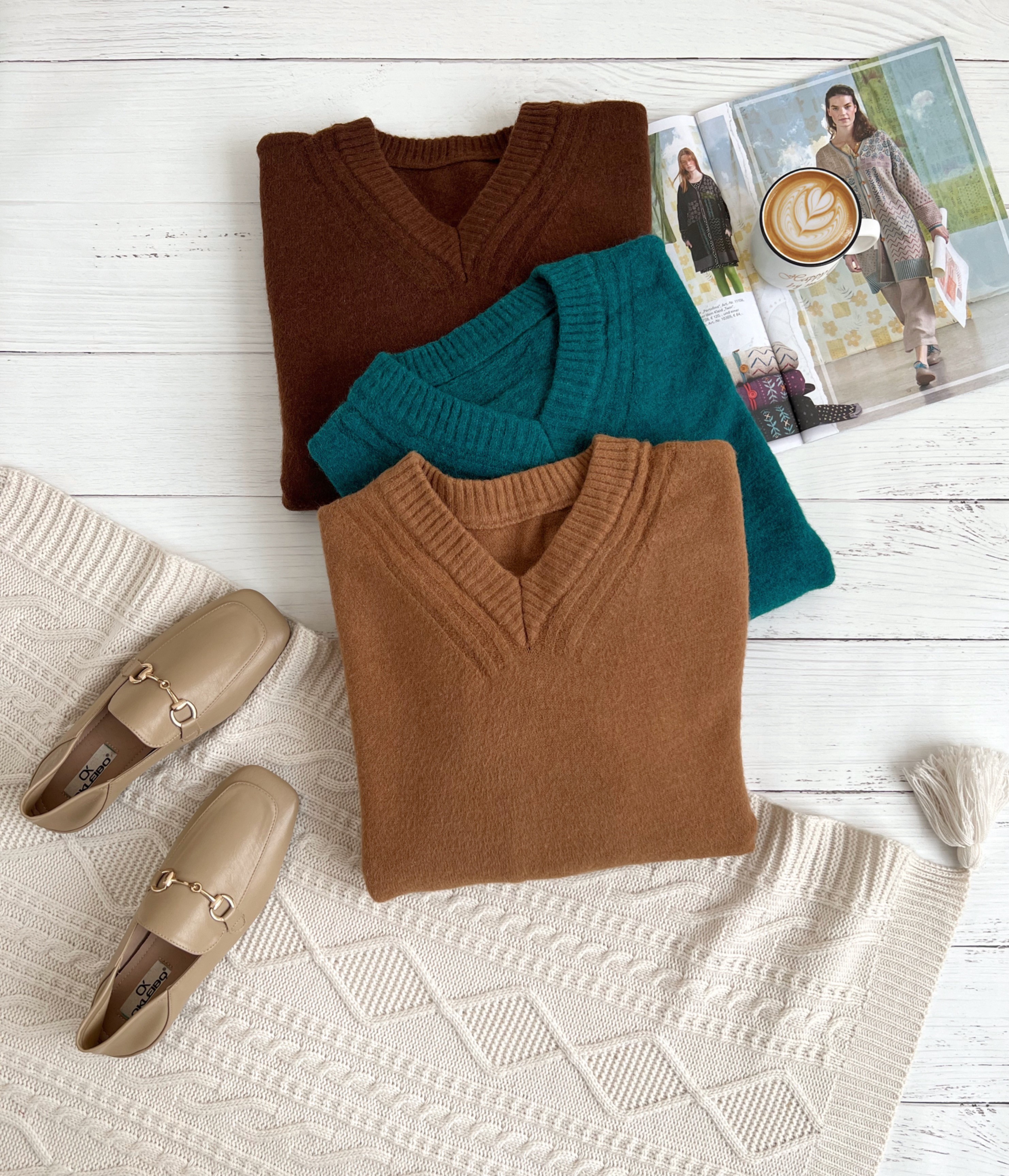 پلیور بافت یقه هفت بغل چاک کد 2318