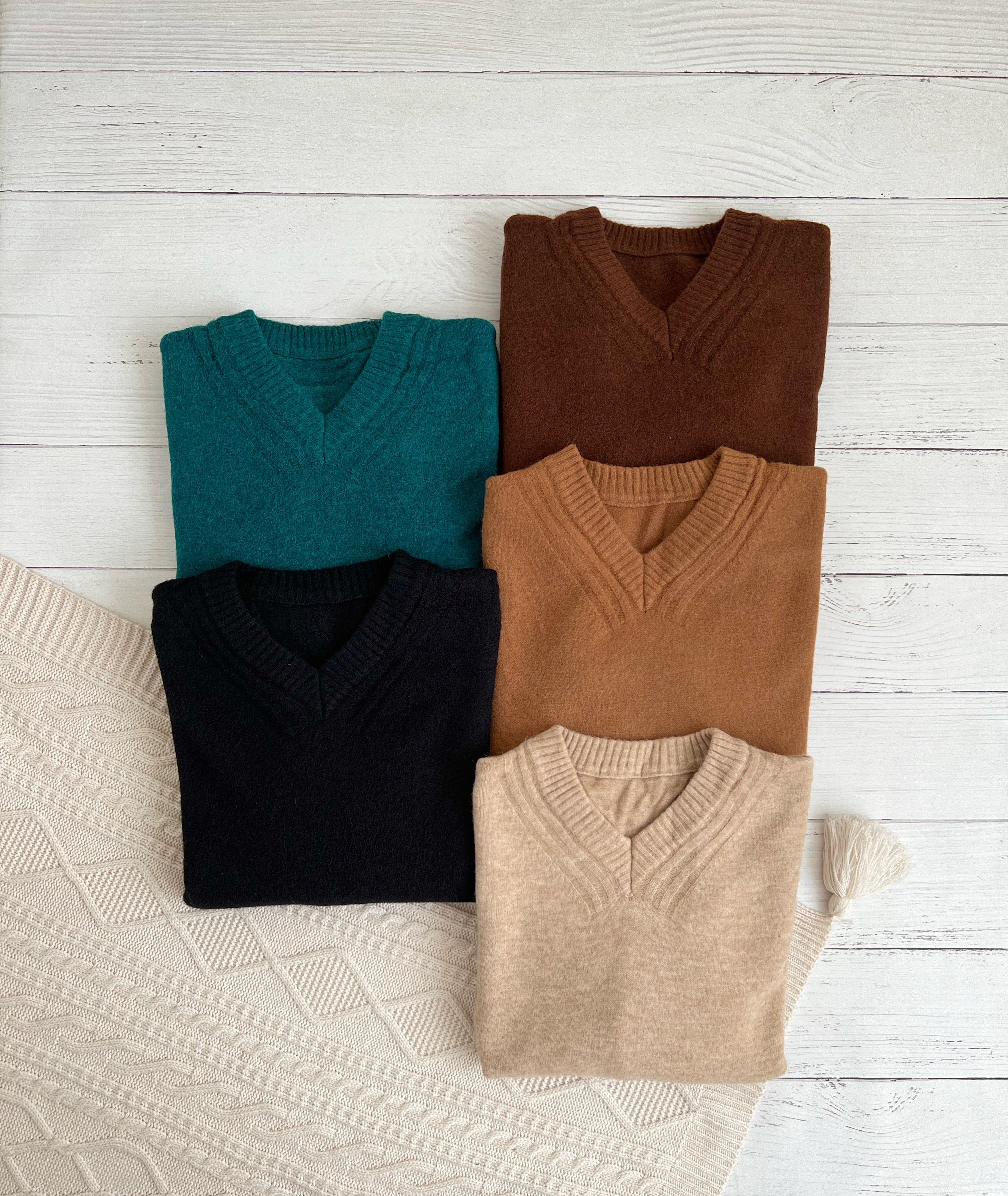 پلیور بافت یقه هفت بغل چاک کد 2318