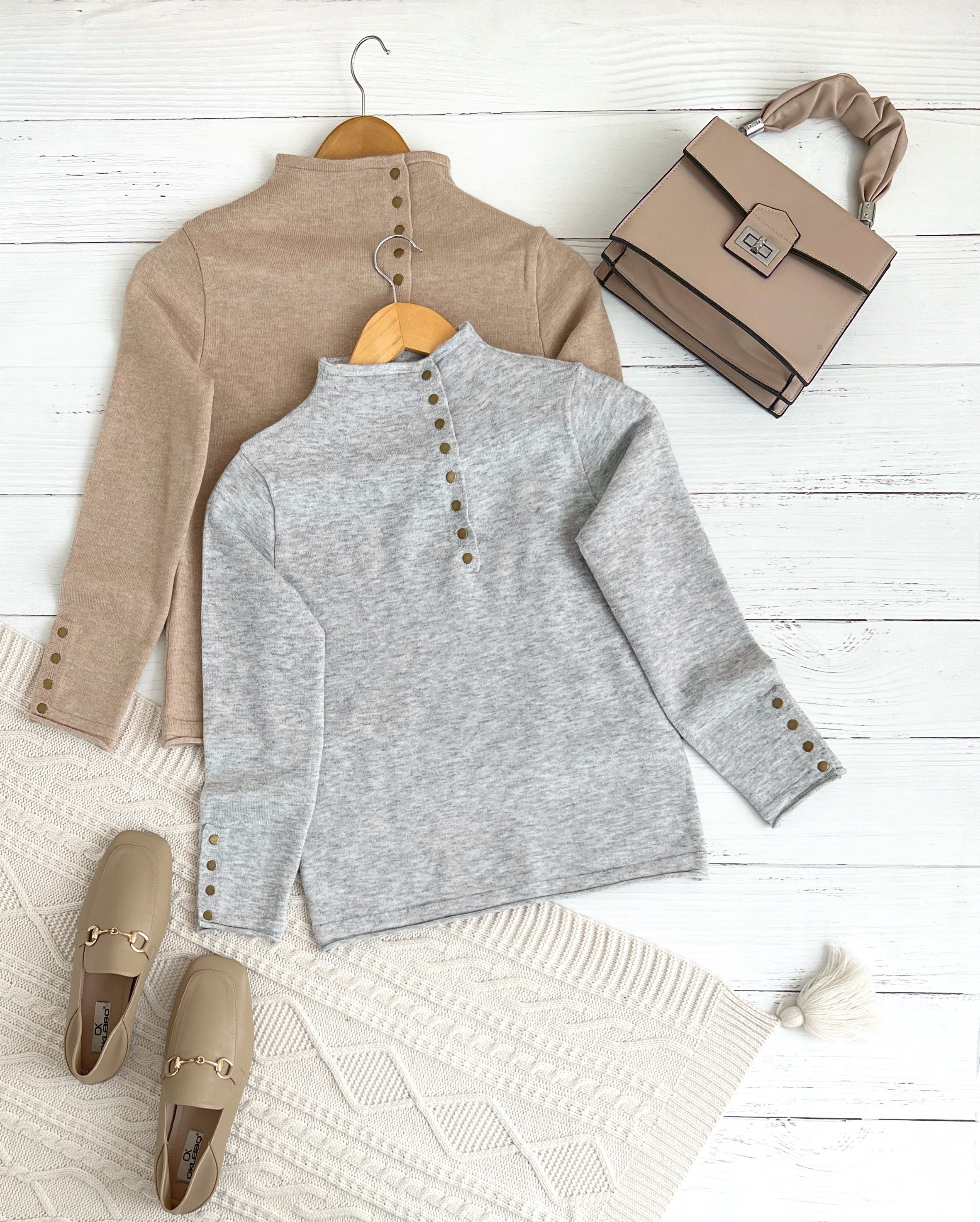 پلیور بافت بغل دکمه یقه ایستاده کد 2319