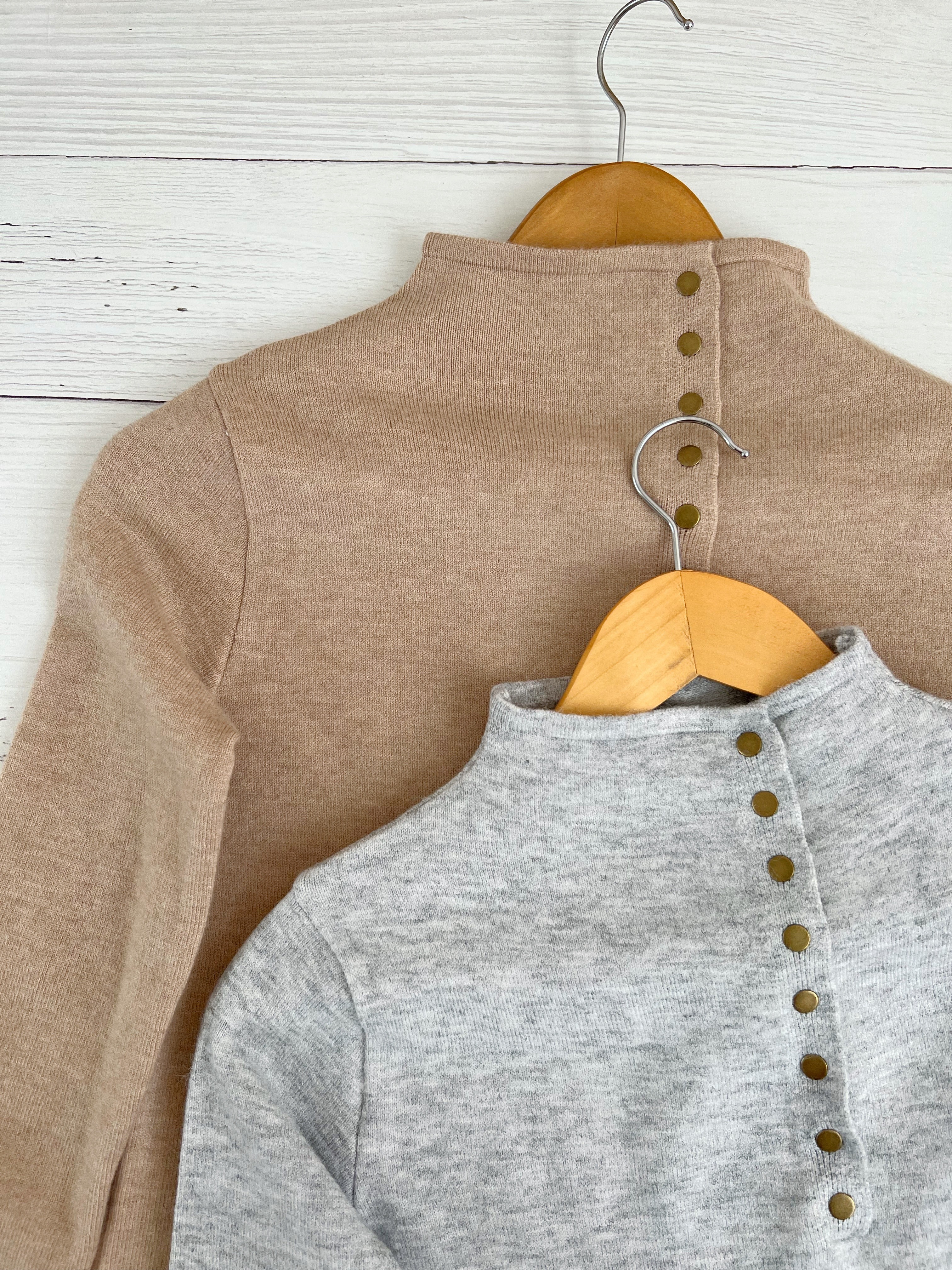 پلیور بافت بغل دکمه یقه ایستاده کد 2319