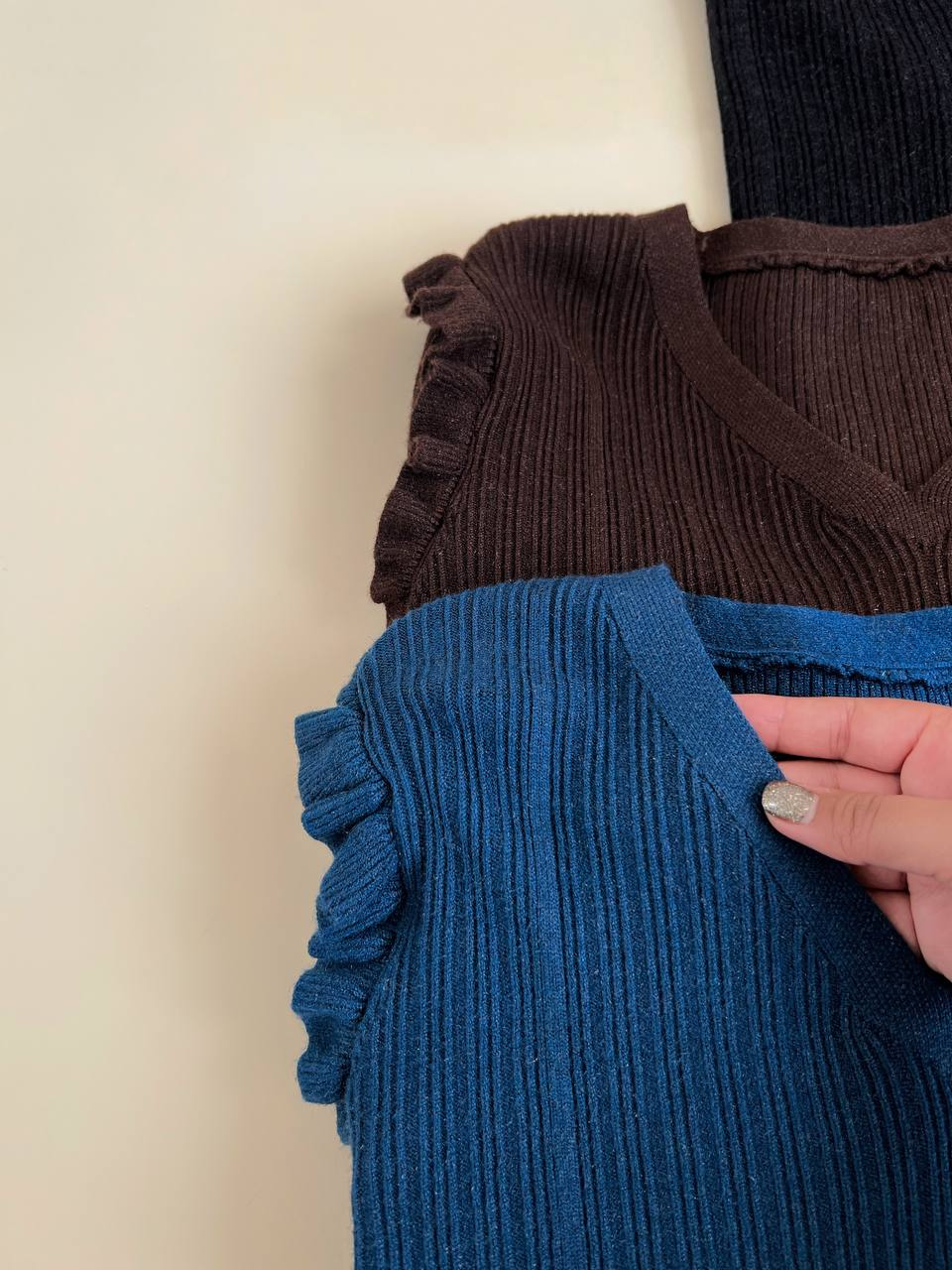 کراپ بافت سرشانه چین دار شاین دار کد 2392