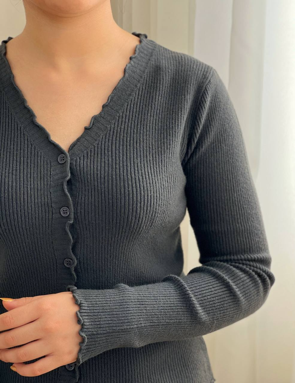 ژاکت بافت یقه 7 جلو دکمه کد 2411