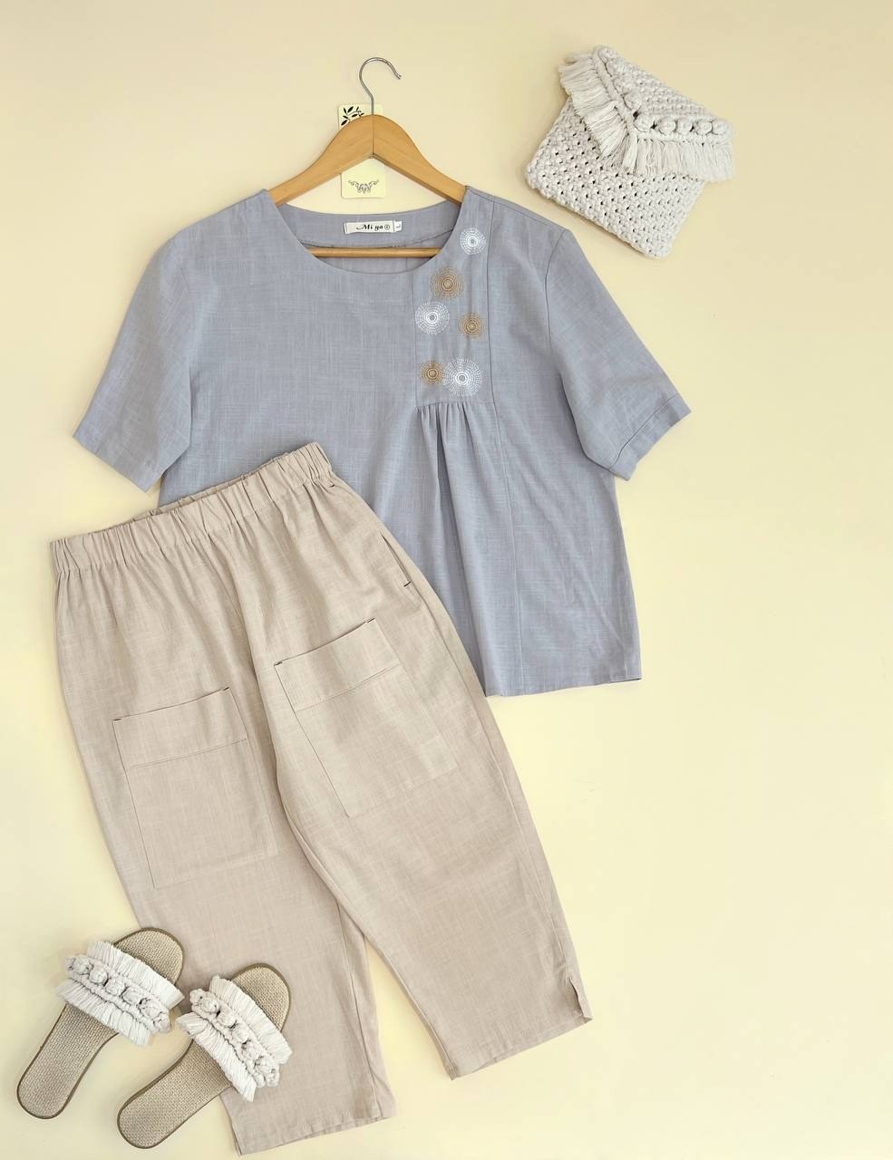 ست دو تیکه بلوز گلدوزی شده و شلوارک کد 2453