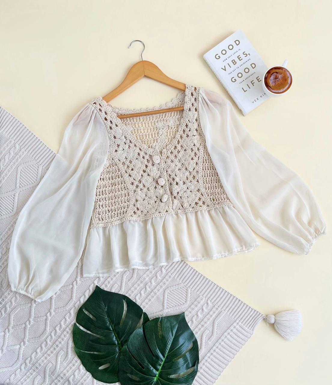 شومیز عروسکی آستین پف کد 2489