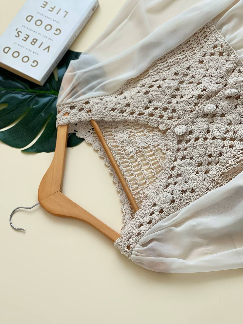 شومیز عروسکی آستین پف کد 2489