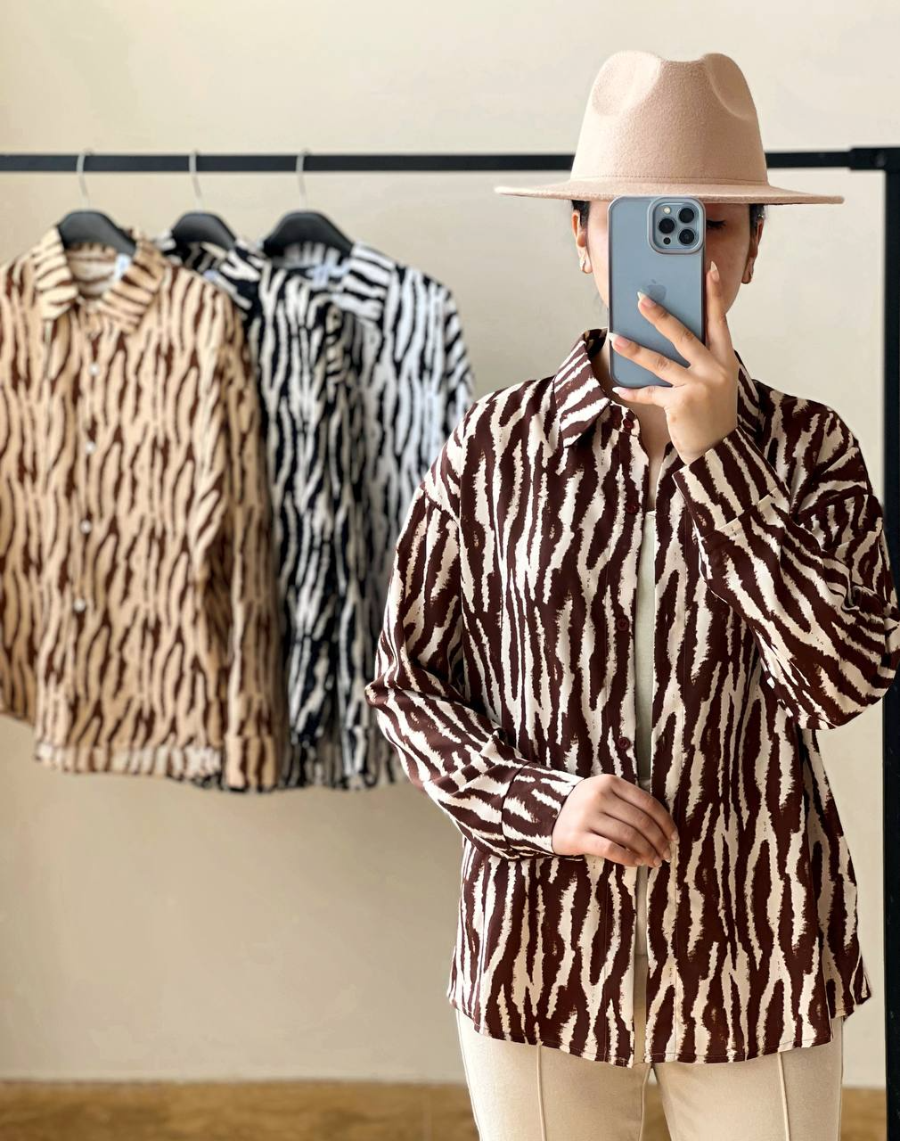 شومیز کرپ طرحدار کد 2504