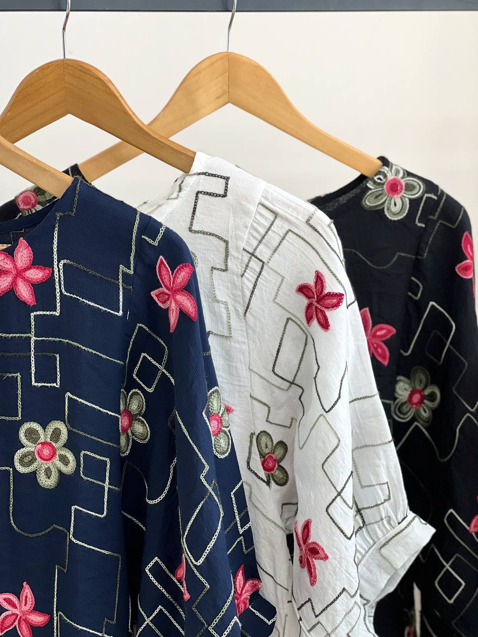 شومیز کنف گلدوزی شده کد 2511