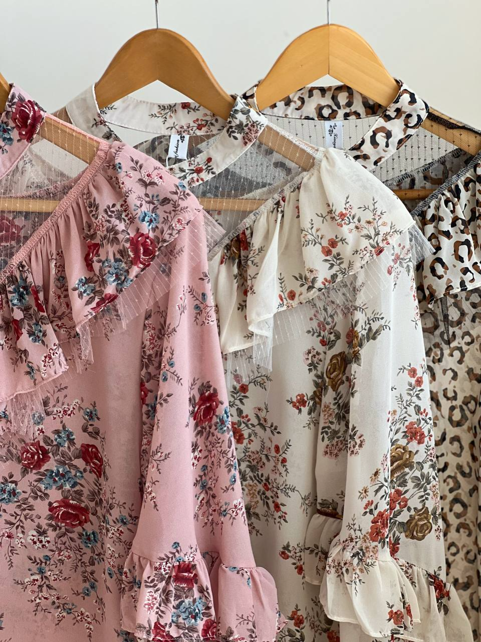 شومیز کرپ حریر فانتزی کد 2516