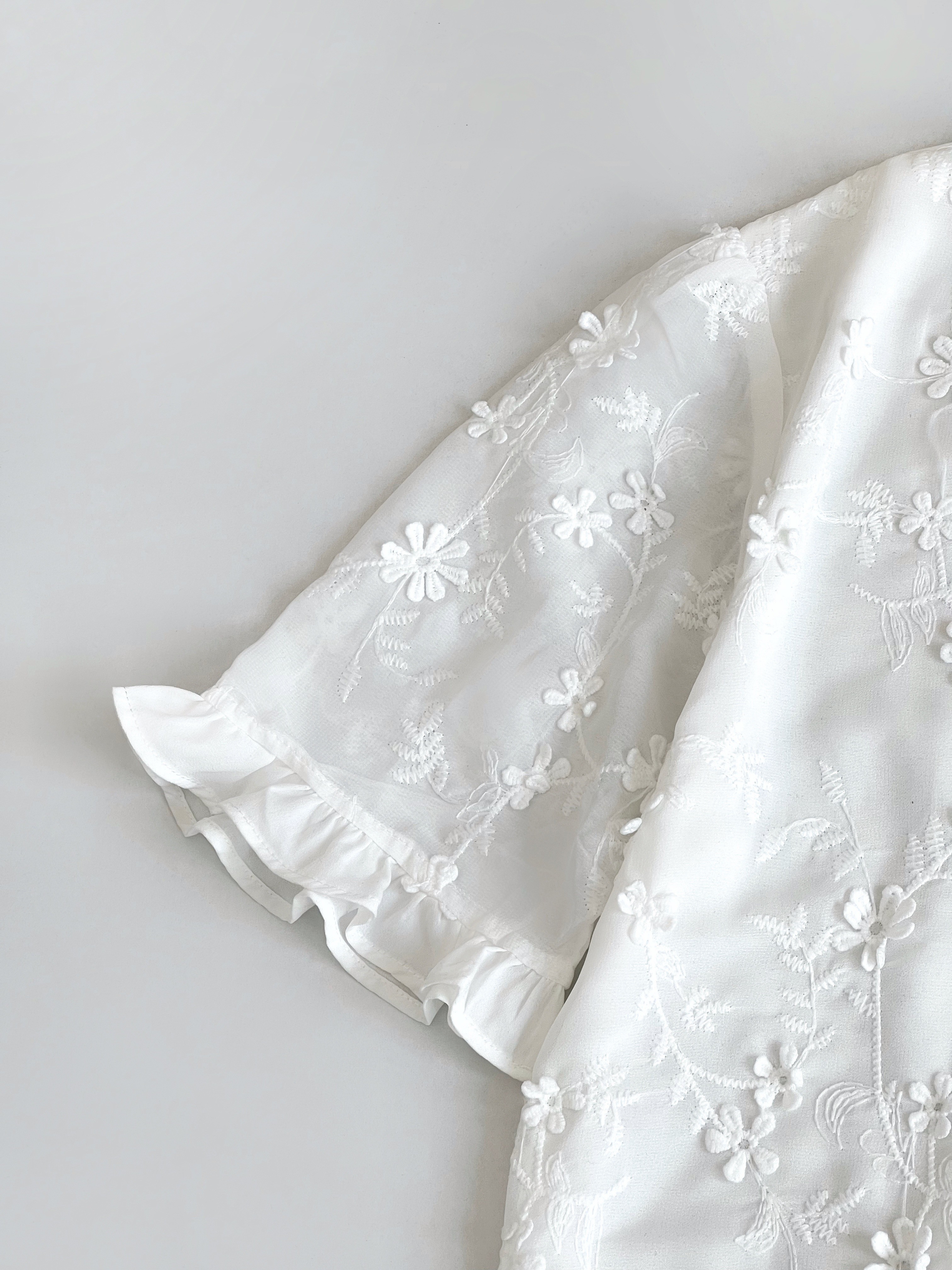 شومیز حریر گلدوزی شده گل برجسته کد 2529