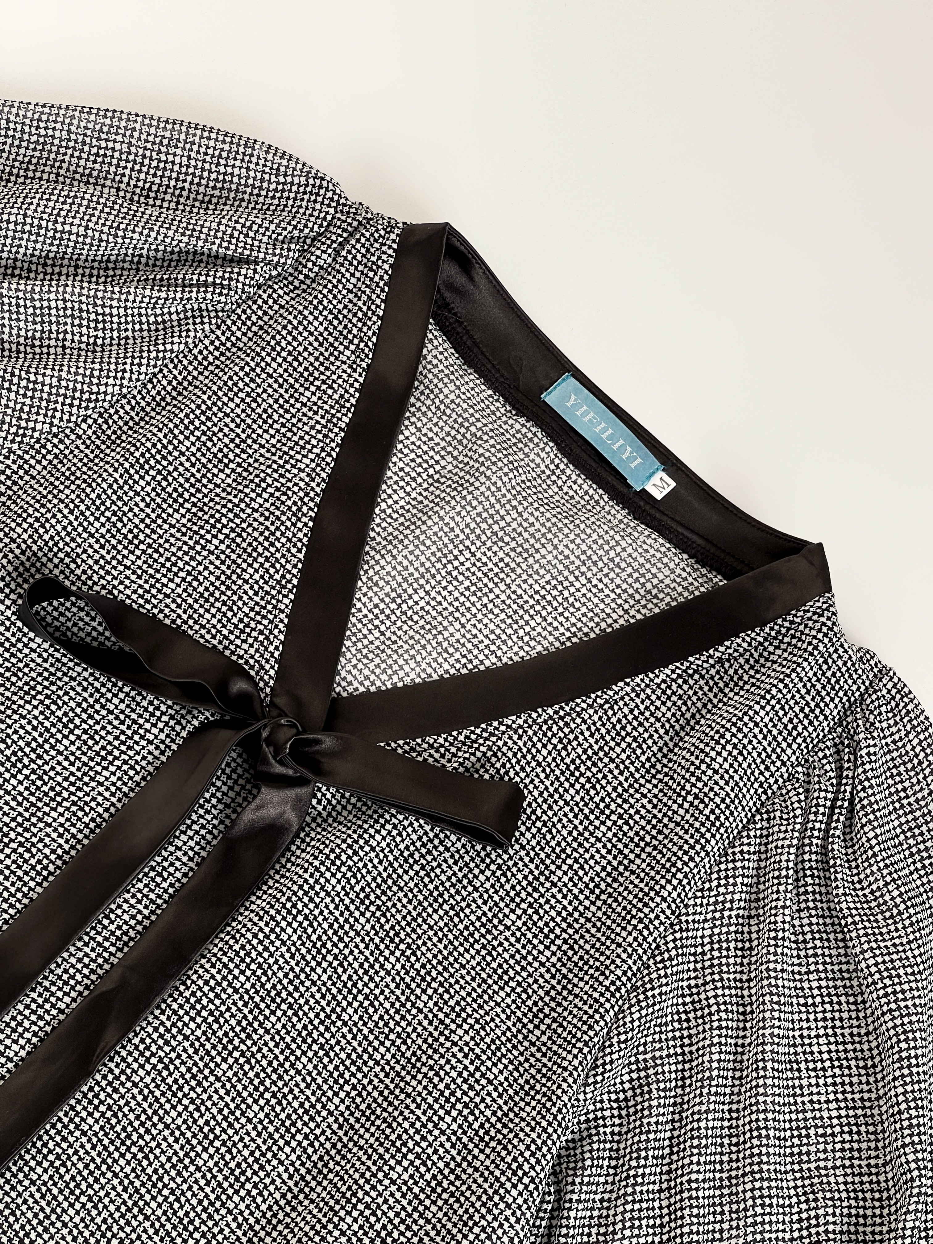 شومیز حریر پاپیونی کد 2532